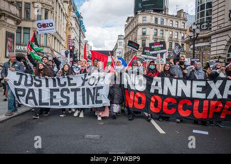 Demonstranten bei der Nationalen Demo für Palästina, die am 22. März 2021 in London stattfand, #FreePalestione, London, Großbritannien Stockfoto