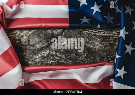 Amerikanische Flagge auf einem alten Holzhintergrund. Vorlage für American Independence Day, Memorial Day oder President's Day Stockfoto