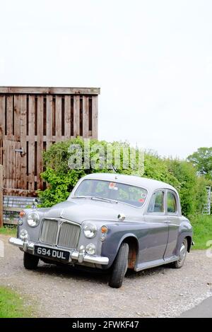 Mai 2021 - Oldtimer Rover 100, Baujahr 1959 Und 1962 Stockfoto