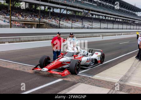 Indianapolis, Indiana, USA. Mai 2021. JR HILDEBRAND (1) aus den Vereinigten Staaten bereitet sich auf die Qualifikation für den 105. Lauf der Indianapolis 500 auf dem Indianapolis Motor Speedway in Indianapolis, Indiana, vor. Kredit: Brian Spurlock Grindstone Medien/ASP/ZUMA Wire/Alamy Live Nachrichten Stockfoto