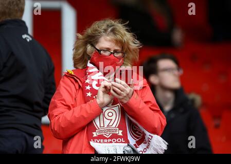 Liverpool, Großbritannien. Mai 2021. Liverpool Fans zurück im Stadion. Premier League Spiel, Liverpool gegen Crystal Palace im Anfield Stadium in Liverpool am Sonntag, 23. Mai 2021. Dieses Bild darf nur für redaktionelle Zwecke verwendet werden. Nur zur redaktionellen Verwendung, Lizenz für kommerzielle Nutzung erforderlich. Keine Verwendung in Wetten, Spielen oder einem einzigen Club / Liga / Spieler Publikationen. PIC von Chris Stading / Andrew Orchard Sport Fotografie / Alamy Live News Kredit: Andrew Orchard Sport Fotografie / Alamy Live News Stockfoto