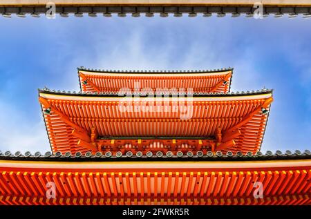 Pagodendach, Kiyomizu-dera-Tempel auf dem Berg Otowa, Kyoto, Japan Stockfoto