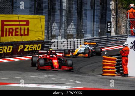 Monaco, Monaco. Mai 2021. 55 SAINZ Carlos (Spa), Scuderia Ferrari SF21, 04 NORRIS Lando (gbr), McLaren MCL35M, Aktion während der Formel-1-Weltmeisterschaft 2021, großer Preis von Monaco vom 20. Bis 23. Mai in Monaco - Foto Florent Gooden / DPPI Stockfoto