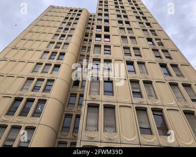 Pantin, Frankreich, Old Urban Pement, öffentliche Wohnungen, Pariser Vororte, Foyer Coalia, armseliges Gebäude, einkommensschwache Nachbarschaft, seine saint denis, frankreich Vorort Wohn, vor der Zerstörung, FASSADE SOZIALWOHNUNGEN Stockfoto