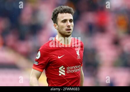 Liverpool, Großbritannien. Mai 2021. Diogo Jota von Liverpool schaut auf. Premier League Spiel, Liverpool gegen Crystal Palace im Anfield Stadium in Liverpool am Sonntag, 23. Mai 2021. Dieses Bild darf nur für redaktionelle Zwecke verwendet werden. Nur zur redaktionellen Verwendung, Lizenz für kommerzielle Nutzung erforderlich. Keine Verwendung in Wetten, Spielen oder einem einzigen Club / Liga / Spieler Publikationen. PIC von Chris Stading / Andrew Orchard Sport Fotografie / Alamy Live News Kredit: Andrew Orchard Sport Fotografie / Alamy Live News Stockfoto