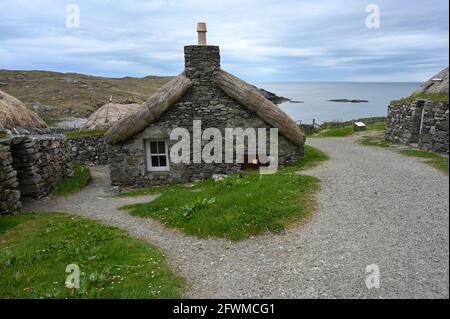 Gearrannan Blackhouse Village, eine berühmte Touristenattraktion auf der Isle of Lewis, Äußere Hebriden, Schottland. Stockfoto