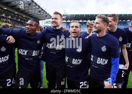 BRÜGGE, BELGIEN – MAI 23: David Okereke vom Club Brugge, Torwart Simon Mignolet vom Club Brugge, Ruud Vormer vom Club Brugge und Mats Rits vom Club Brugge während des jupiler Pro League Spiels zwischen Club Brugge und KRC Genk im Jan Breydelstadion am 23. Mai 2021 in Brügge, Belgien (Foto von Jeroen Meuwsen/Orange Picts) Stockfoto