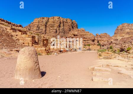 Colonnaded Street, Haupteinkaufsstraße des alten Petra, jetzt archäologische Stätte in Jordanien, Naher Osten Stockfoto