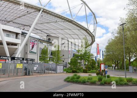 Leverkusen, Deutschland. Mai 2021. Blick auf den VIP-Eingang der BayArena, Leverkusen. Kredit: SPP Sport Pressefoto. /Alamy Live News Stockfoto