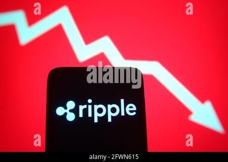 In dieser Abbildung ist ein Ripple (XRP) Kryptowährung Logo auf einem Smartphone-Bildschirm zu sehen. Stockfoto