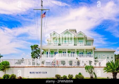 Der Biloxi Yacht Club ist am 22. Mai 2021 in Biloxi, Mississippi, abgebildet. Der Biloxi Yacht Club wurde 1849 gegründet. Stockfoto