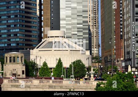 Chicago, Illinois, USA. Die siebzehnte Church of Christ in der Innenstadt von Chicago wurde 1968 erbaut. Stockfoto