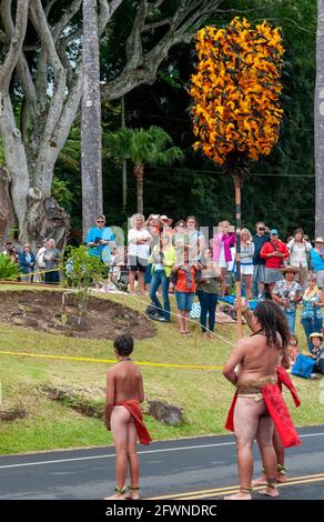 Der Eröffnungssegen während der Feierlichkeiten zum König-Kamehameha-Tag in Kapa'au, Nord-Kohala, Big Island, Hawaii. Stockfoto