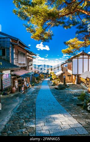 Main Street in der Poststraße post Stadt auf dem Weg der Nakasendo in der Präfektur Gifu, Insel Honshu, Japan. Stockfoto