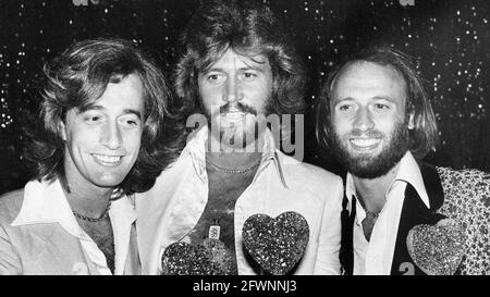 ROBIN GIBB, BEE GEES, MAURICE GIBB UND BARRY GIBB IN BEE GEES, THE: HOW CAN YOU MEND A BROKEN HEART (2020), REGIE: FRANK MARSHALL. Kredit: Diamond Docs / PolyGram Records / Album Stockfoto