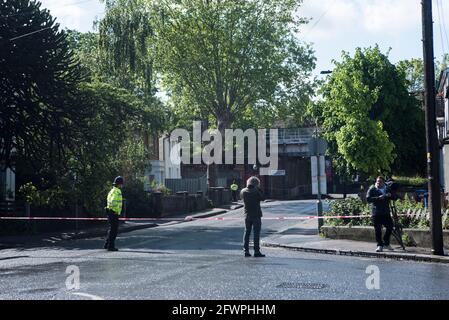 Szene einer Schießerei auf die Aktivistin von Black Lives Matter Sasha Johnson, Consort Road, Peckham, South London, Großbritannien 23. Mai 2021 Stockfoto