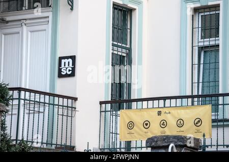 Bild von einem Schild mit dem Logo von MSC Shipping auf ihrem Hauptbüro für Belgrad, Serbien. Mediterranean Shipping Company S.A. ist eine schweizerisch-italienische Inte Stockfoto