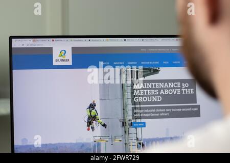New York, USA - 1. Mai 2021: Bilfinger-Unternehmenswebsite auf dem Bildschirm, illustratives Editorial Stockfoto