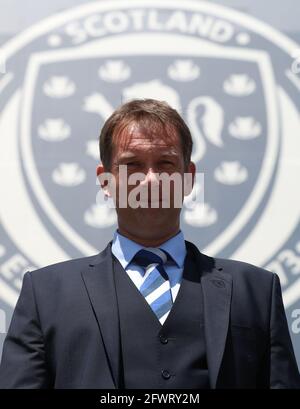 Datei-Foto vom 06-06-2018 von Ian Maxwell, dem Chief Executive der Scottish FA, nach der Jahreshauptversammlung der SFA im Hampden Park, Glasgow. Ausgabedatum: Montag, 24. Mai 2021. Stockfoto