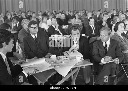 Jahreshauptversammlung VPRO in Expohal Hilversum. Gruyters, Poelstra und F. de Smit, 22. Juni 1968, Mitgliederversammlungen, Niederlande, 20. Jahrhundert Presseagentur Foto, Nachrichten zu erinnern, Dokumentarfilm, historische Fotografie 1945-1990, visuelle Geschichten, Menschliche Geschichte des zwanzigsten Jahrhunderts, Momente in der Zeit festzuhalten Stockfoto