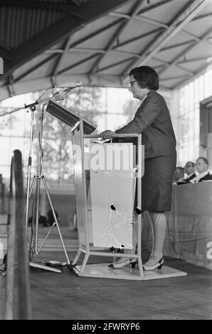 Mitgliederversammlung VPRO in Expohal Hilversum. Nummern 3.4 L. O. Ten Cate (aus Oranjewoud), 22. Juni 1968, Mitgliederversammlungen, Niederlande, 20. Jahrhundert Presseagentur Foto, Nachrichten zu erinnern, Dokumentarfilm, historische Fotografie 1945-1990, visuelle Geschichten, Menschliche Geschichte des zwanzigsten Jahrhunderts, Momente in der Zeit festzuhalten Stockfoto