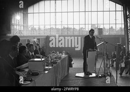 Mitgliederversammlung VPRO in Expohal Hilversum. Übersicht, 22. Juni 1968, Mitgliederversammlungen, Übersichten, Niederlande, Presseagentur des 20. Jahrhunderts, Foto, Nachrichten zum erinnern, Dokumentarfilm, historische Fotografie 1945-1990, visuelle Geschichten, Menschliche Geschichte des zwanzigsten Jahrhunderts, Momente in der Zeit festzuhalten Stockfoto