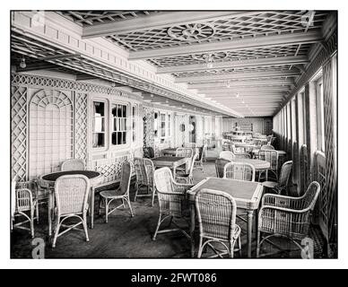 TITANIC 1900 RMS Titanic Innenansicht des Cafe Parisien Mit Rattantischen und -Stühlen, Werbefotos für Broschüren Und Magazinverwendung Stockfoto