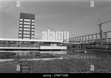 Neuer Gebäudekomplex Wasserkreislauf-Labor in Delft von Königin Juliana mit einem Knopfdruck eröffnet, außen, 22. Mai 1973, Königinnen, Labore, Eröffnungen, Niederlande, Presseagentur des 20. Jahrhunderts, Foto, Nachrichten zu erinnern, Dokumentarfilm, historische Fotografie 1945-1990, visuelle Geschichten, Menschliche Geschichte des zwanzigsten Jahrhunderts, Momente in der Zeit festzuhalten Stockfoto