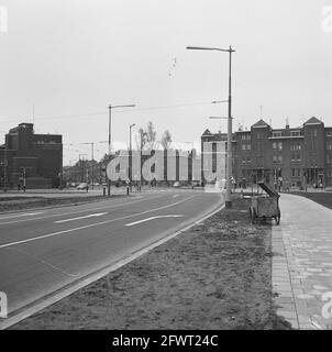 Neue Autobahn Rotterdam nach Schiedam, 4. April 1966, Autobahnen, Niederlande, 20. Jahrhundert Presseagentur Foto, Nachrichten zu erinnern, Dokumentarfilm, historische Fotografie 1945-1990, visuelle Geschichten, Menschliche Geschichte des zwanzigsten Jahrhunderts, Momente in der Zeit festzuhalten Stockfoto