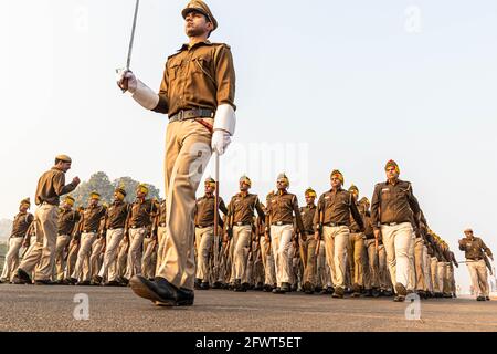 Die Polizei von delhi während ihrer Proben für den tag der indischen republik in delhi. Stockfoto