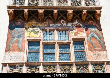 Detail des berühmten Goldenen Dachl in Innsbruck, Österreich Stockfoto