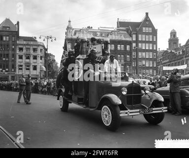 Dam tot Dam-Rennen, erster Tag, Heinekens Brauerei in Amsterdam, 27. August 1959, Niederlande, Foto der Presseagentur des 20. Jahrhunderts, News to remember, Dokumentarfilm, historische Fotografie 1945-1990, visuelle Geschichten, Menschliche Geschichte des zwanzigsten Jahrhunderts, Momente in der Zeit festzuhalten Stockfoto