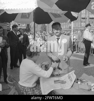 Dam tot Dam Rennen, erster Tag, Jersey Neuheit in Amsterdam, 27. August 1959, Niederlande, Foto der Presseagentur des 20. Jahrhunderts, News to remember, Dokumentarfilm, historische Fotografie 1945-1990, visuelle Geschichten, Menschliche Geschichte des zwanzigsten Jahrhunderts, Momente in der Zeit festzuhalten Stockfoto