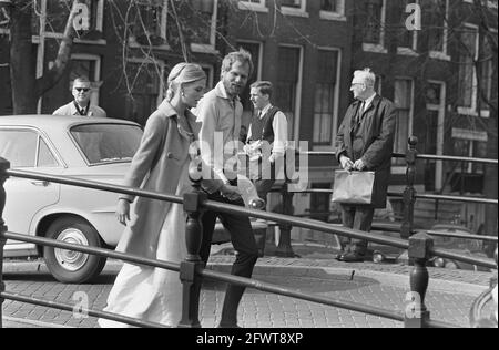 Nina und Frederik in Amsterdam, für Fernsehfilm, 13. April 1967, Schauspielerinnen, Filmstars, Musiker, Niederlande, 20. Jahrhundert Presseagentur Foto, Nachrichten zu erinnern, Dokumentarfilm, historische Fotografie 1945-1990, visuelle Geschichten, Menschliche Geschichte des zwanzigsten Jahrhunderts, Momente in der Zeit festzuhalten Stockfoto