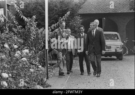 Ambonese Occupy Residenz des indonesischen Botschafters, Wassenaar, 31. August 1970, Berufe, Niederlande, Presseagentur des 20. Jahrhunderts, Foto, Nachrichten zum erinnern, Dokumentarfilm, historische Fotografie 1945-1990, visuelle Geschichten, Menschliche Geschichte des zwanzigsten Jahrhunderts, Momente in der Zeit festzuhalten Stockfoto