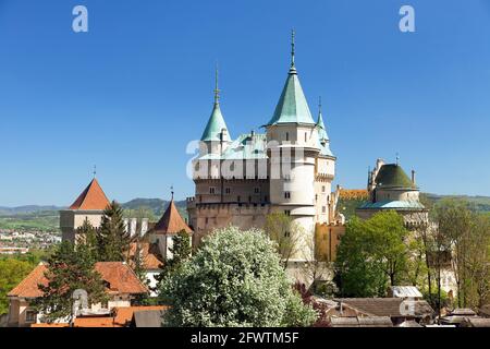 Bojnice Burg in der Nähe Prievidza Stadt, Frühling Ansicht, Slowakei, Europa Stockfoto