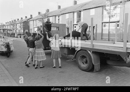 Explosion in der Munitionsfabrik in Muiden, 2. Juni 1966, Munitionsfabriken, Explosionen, Niederlande, 20. Jahrhundert Presseagentur Foto, Nachrichten zu erinnern, Dokumentarfilm, historische Fotografie 1945-1990, visuelle Geschichten, Menschliche Geschichte des zwanzigsten Jahrhunderts, Momente in der Zeit festzuhalten Stockfoto