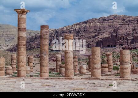 Ruinen des Großen Tempels in der antiken Stadt Petra, Jordanien Stockfoto