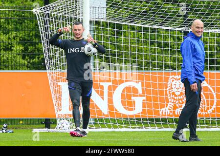 ZEIST, NIEDERLANDE - 24. MAI: Torwart Justin Bijlow von der Niederländischen U21 während einer Trainingssitzung der Niederländischen U21 auf dem KNVB Campus am 24. Mai 2021 in Zeist, Niederlande. (Foto von Perry vd Leuvert/Orange Picturs) Stockfoto