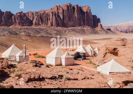 Beduinenlager in der Wüste Wadi Rum, Jordanien Stockfoto