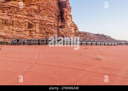 Beduinenlager in der Wüste Wadi Rum, Jordanien Stockfoto