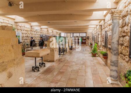 MOUNT NEBO, JORDANIEN - 21. MÄRZ 2017: Innenraum des Museums am Berg Nebo. Stockfoto