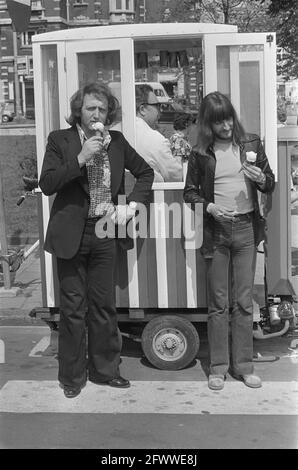 Auftrag Haagsche Courant, Wim van de Linden (links) Wim Schippers (rechts), 5. Juni 1974, Niederlande, Presseagentur des 20. Jahrhunderts, Foto, News to remember, Dokumentarfilm, historische Fotografie 1945-1990, visuelle Geschichten, Menschliche Geschichte des zwanzigsten Jahrhunderts, Momente in der Zeit festzuhalten Stockfoto