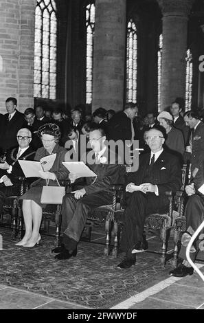 Englanders versammelten sich in Nieuwe Kerk in Delft, Königin Juliana und Prinz Bernhard anwesend, 22. April 1967, Kirchen, Königinnen, Niederlande, Presseagentur des 20. Jahrhunderts, Foto, Nachrichten zum erinnern, Dokumentarfilm, historische Fotografie 1945-1990, visuelle Geschichten, Menschliche Geschichte des zwanzigsten Jahrhunderts, Momente in der Zeit festzuhalten Stockfoto