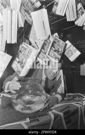 Buchmarkt in RAI, Amsterdam, 23. Oktober 1970, BÜCHER, Eröffnungen, Märkte, Niederlande, Foto der Presseagentur des 20. Jahrhunderts, zu erinnerende Nachrichten, Dokumentation, historische Fotografie 1945-1990, visuelle Geschichten, Menschliche Geschichte des zwanzigsten Jahrhunderts, Momente in der Zeit festzuhalten Stockfoto