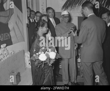 Eröffnung Unescotemporal der Weg zueinander durch den Botschafter Indiens John A. Thivy im Stedelijk Museum in Alkmaar, 20. September 1958, Museen, Stockfoto