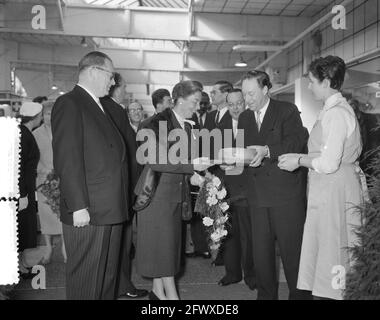 Eröffnung der Hauswirtschaftsmesse im RAI-Gebäude, 22. März 1957, Hauswirtschaftsmessen, Eröffnungen, Niederlande, Foto der Presseagentur des 20. Jahrhunderts, Stockfoto