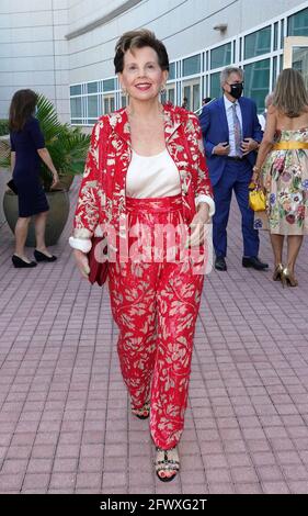 Miami, Vereinigte Staaten Von Amerika. Mai 2021. MIAMI, FL- MAI 22: Adrienne Arsht wird während der Adrienne Arsht Center Gala am 22. Mai 2021 im Adrienne Arsht Center for the Performing Arts in Miami, Florida, gesehen. (Foto von Alberto E. Tamargo/Sipa USA) Quelle: SIPA USA/Alamy Live News Stockfoto