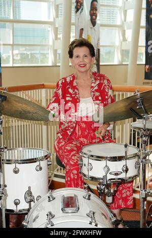 Miami, Vereinigte Staaten Von Amerika. Mai 2021. MIAMI, FL- MAI 22: Adrienne Arsht posiert während der Adrienne Arsht Center Gala am 22. Mai 2021 im Adrienne Arsht Center for the Performing Arts in Miami, Florida. (Foto von Alberto E. Tamargo/Sipa USA) Quelle: SIPA USA/Alamy Live News Stockfoto