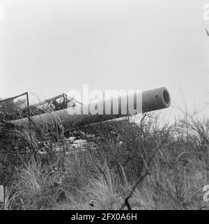 [Serie Landmines cleared at Hook of Holland], August 1945, Landminen, Freigaben, zweiter Weltkrieg, Rekonstruktion, Niederlande, Presseagentur des 20. Jahrhunderts, Foto, Nachrichten zum erinnern, Dokumentarfilm, historische Fotografie 1945-1990, visuelle Geschichten, Menschliche Geschichte des zwanzigsten Jahrhunderts, Momente in der Zeit festzuhalten Stockfoto